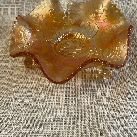 Gorgeous Antique Fenton Lotus & Poinsettia Iridized 6-ruffle footed dish. EUC - Picture 4 of 12